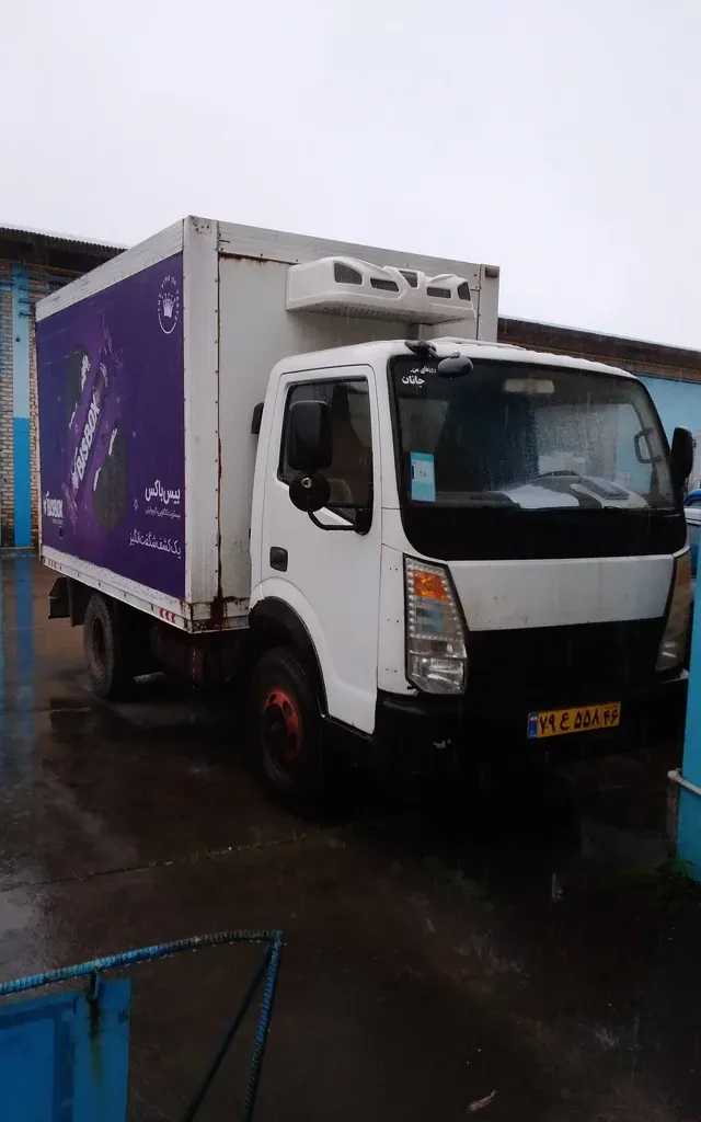 آگهی فروش کامیونت یخچالی آمیکو M 5.2
