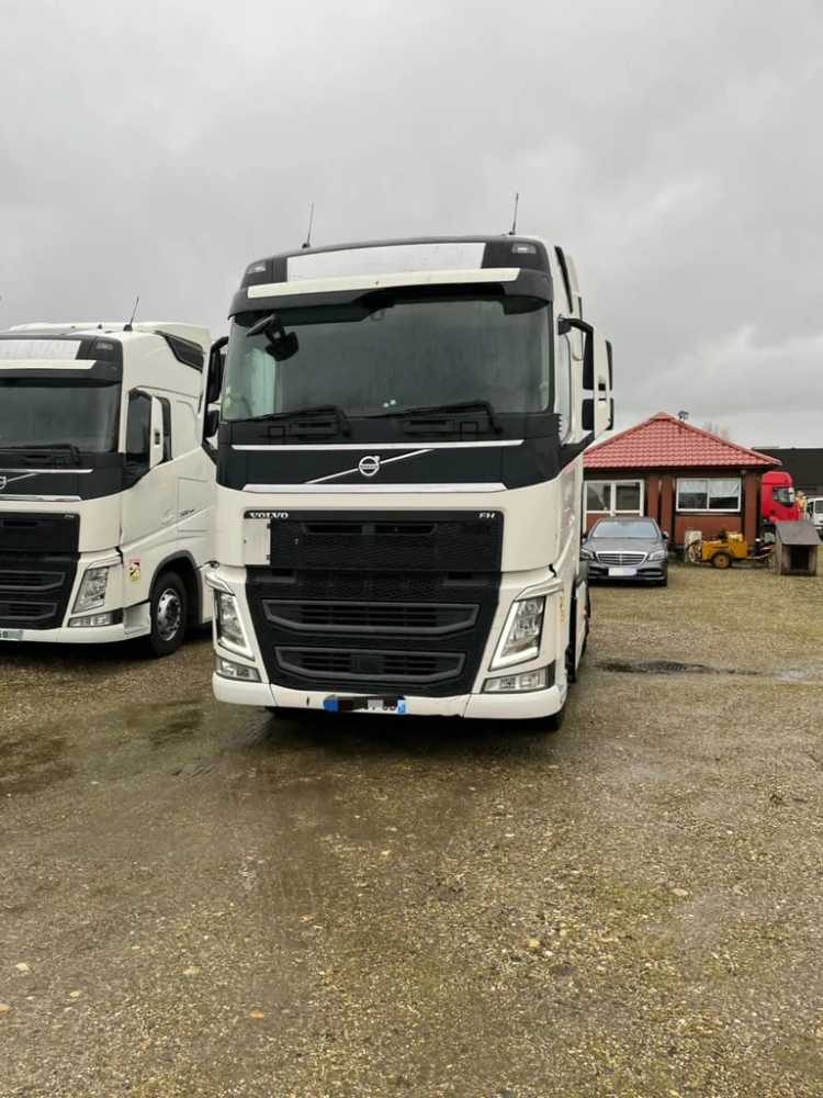 آگهی فروش کشنده ولوو FH 500