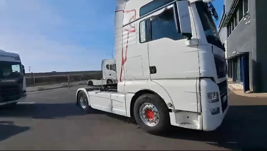 SC-102429-18.500-کشنده-مان