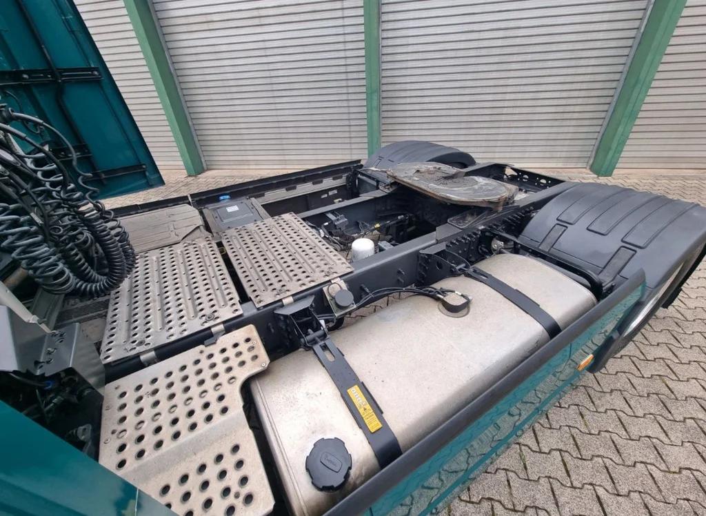 SC-102661-FH-500-کشنده-ولوو