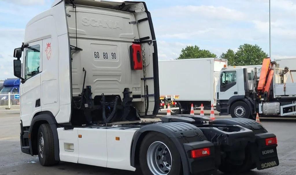 SC-104475-R-500-کشنده-اسکانیا