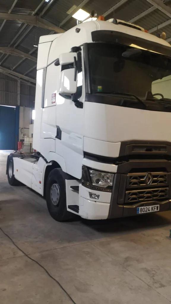 SC-105702-T-520-کشنده-رنو