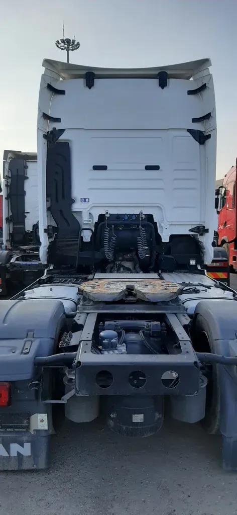 SC-105853-18.510-کشنده-مان