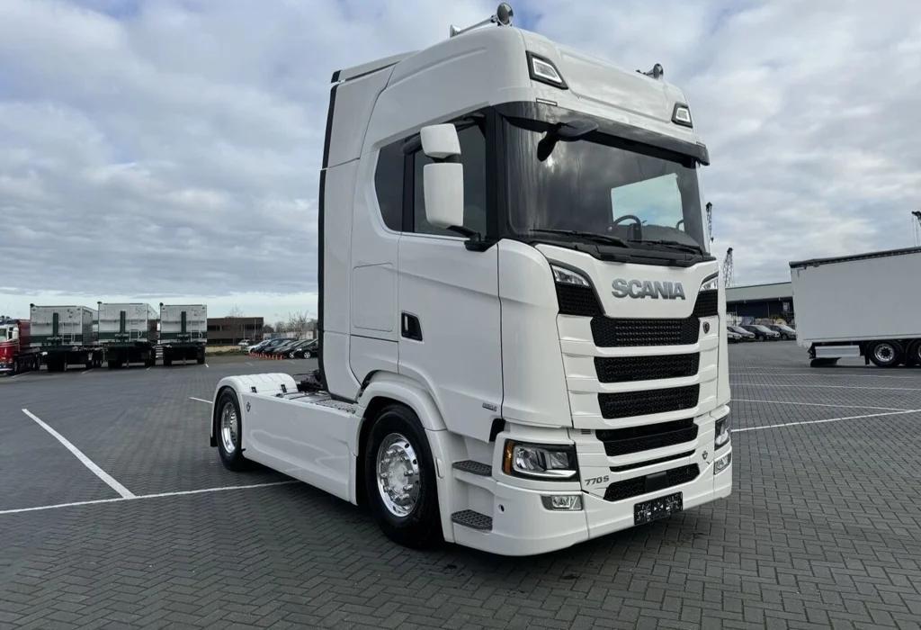 SC-105982-FH-500-کشنده-ولوو