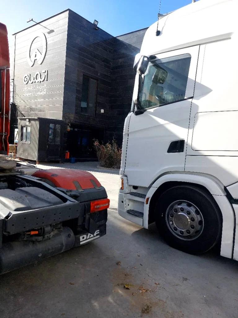 SC-106005-S-500-کشنده-اسکانیا