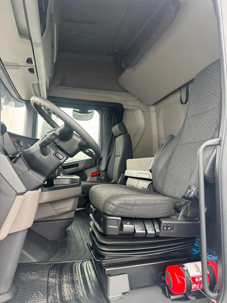 SC-106137-S-450-کشنده-اسکانیا