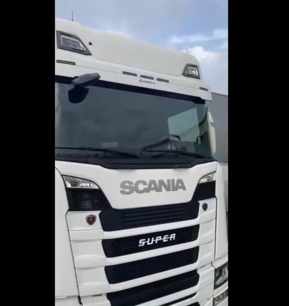 SC-106141-S-500-کشنده-اسکانیا