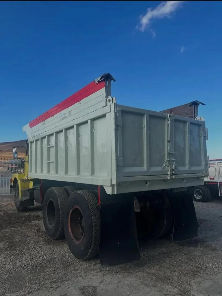 SC-106418-N-10-کامیون-ولوو