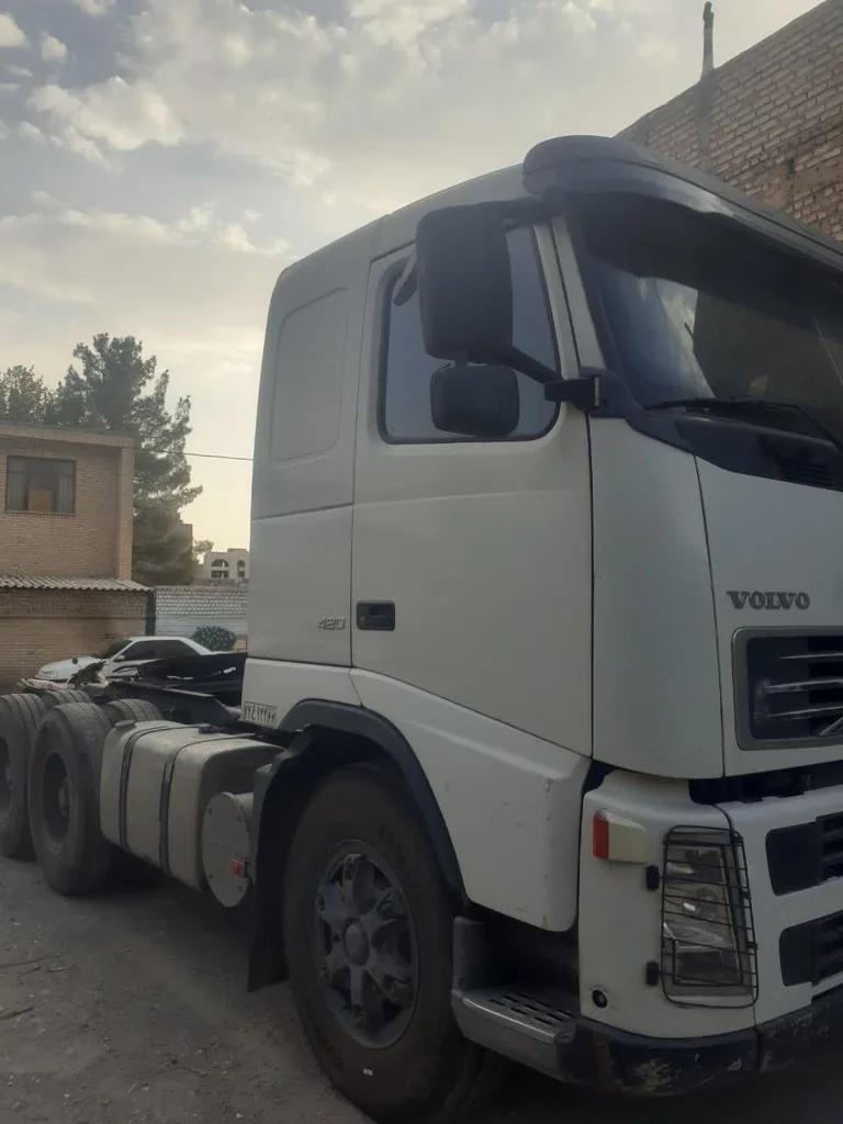 SC-106460-FH-420-کشنده-ولوو