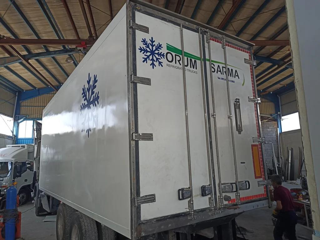SC-106630-AXOR-1935-کامیون-مرسدس-بنز