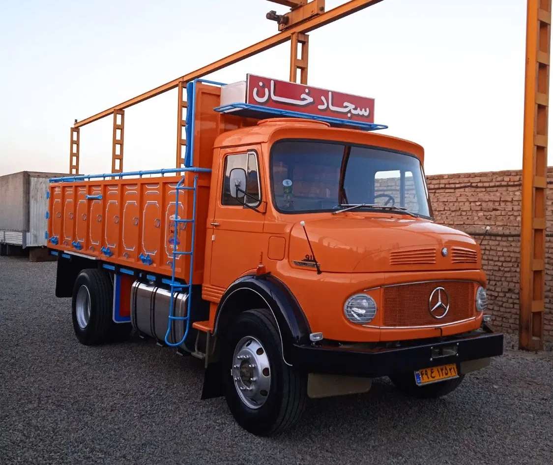 کامیون بنز نارنجی ۹۱۱
